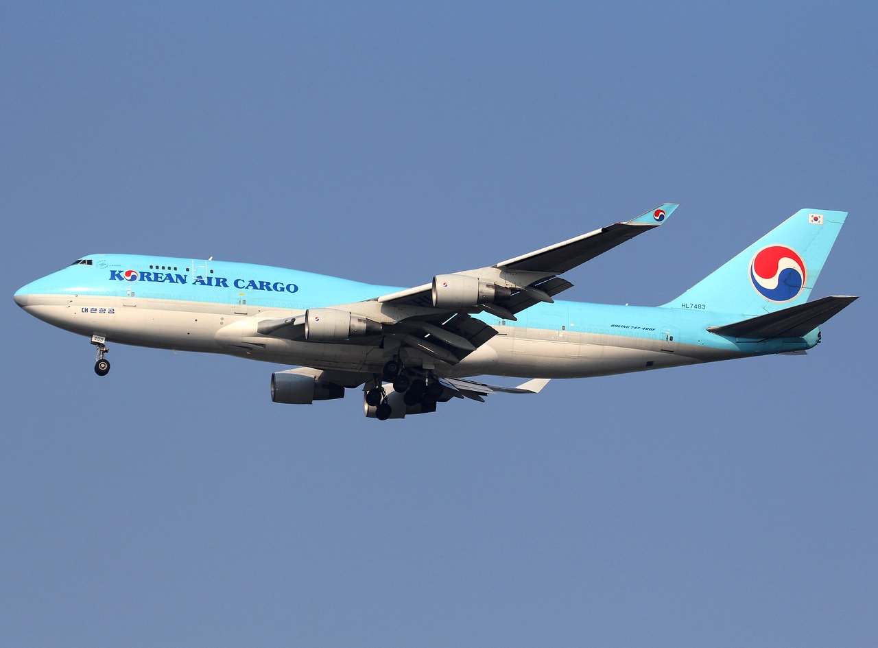 HL7483 - 747-4B5 - Korean Air Lines - BKK - 25-01-2012