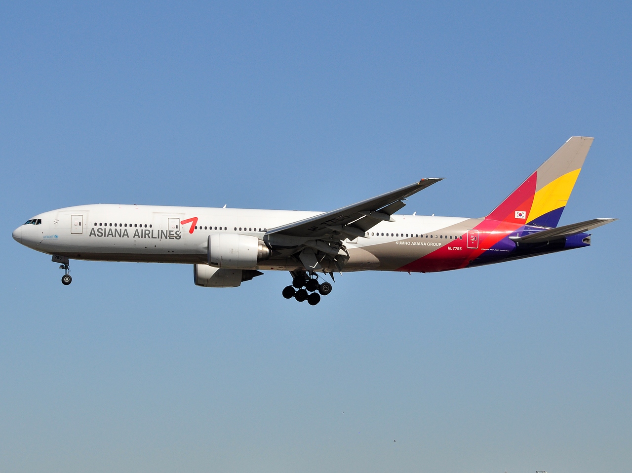 HL7755 - 777-28E(ER) - Asiana Airlines - LAX - 08-03-2012