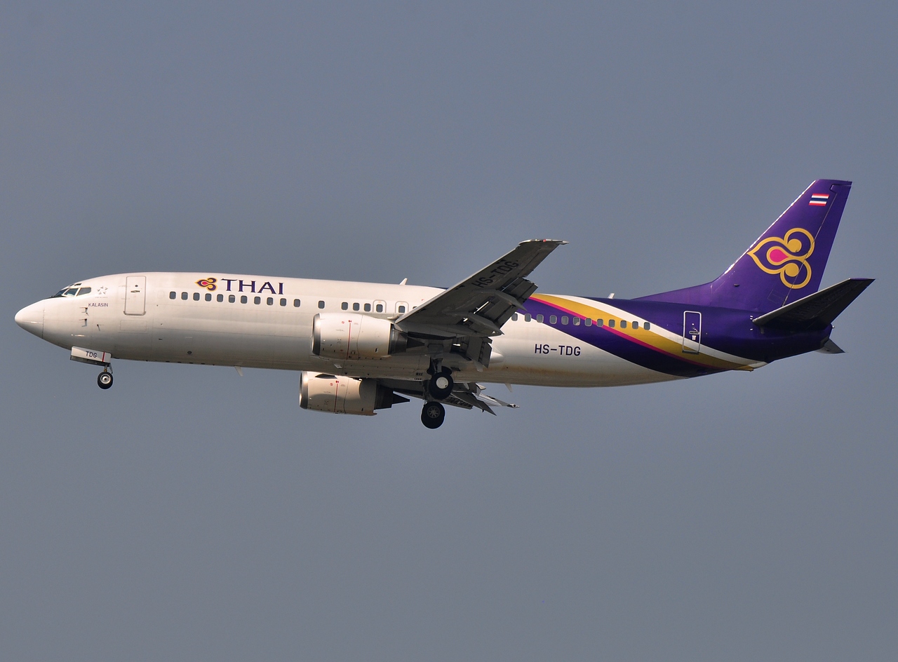 HS-TDG - 737-4D7 - Thai Airways International - BKK - 25-01-2012