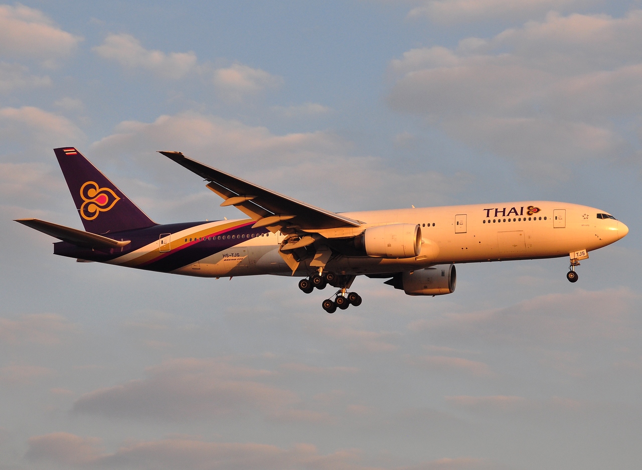HS-TJS - 777-2D7(ER) - Thai Airways International - JNB - 28-05-2012