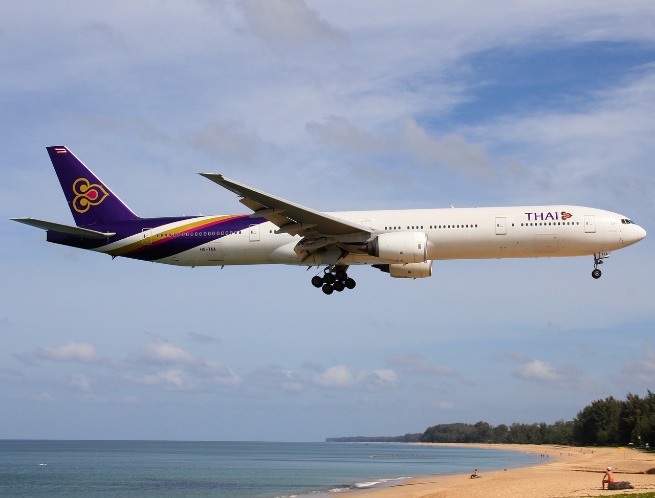 HS-TKA - 777-3D7 - Thai Airways International - HKT - 03-02-2012