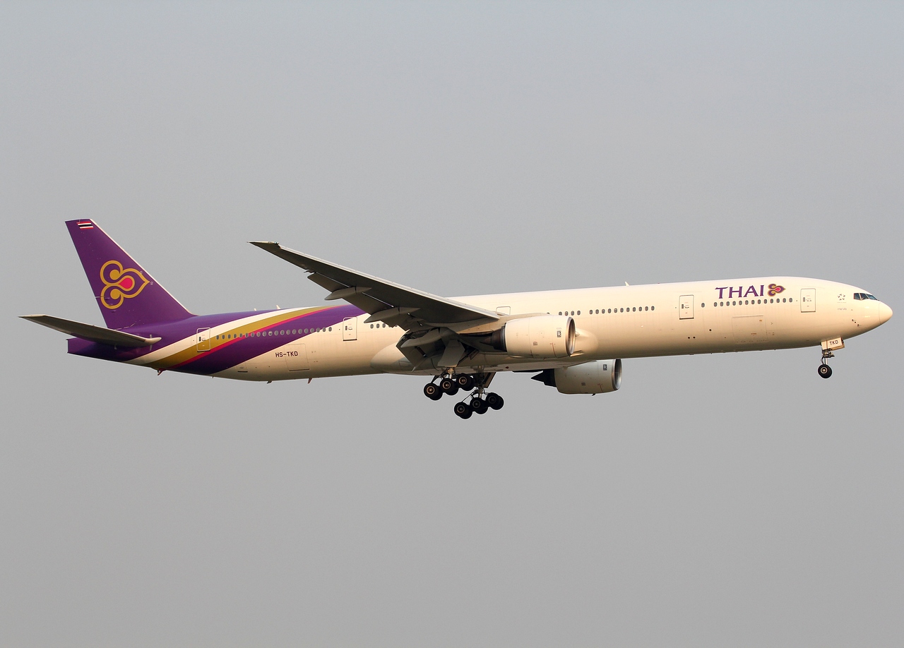 HS-TKD - 777-3D7 - Thai Airways International - BKK - 28-01-2012