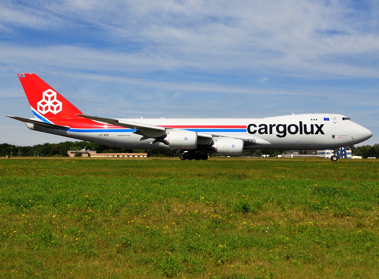 LX-VCE - 747-8R7F - Cargolux Airlines International - LUX - 02-09-2012