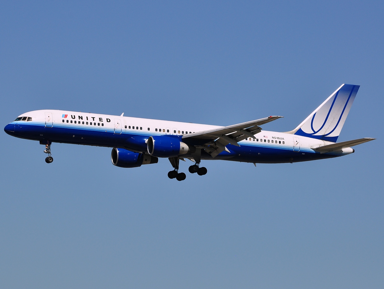 N516UA - 757-222 - United Airlines - LAX - 09-03-2012