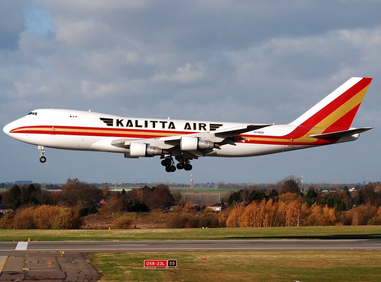 N748CK - 747-221F - Kalitta Air - LGG - 25-11-2012