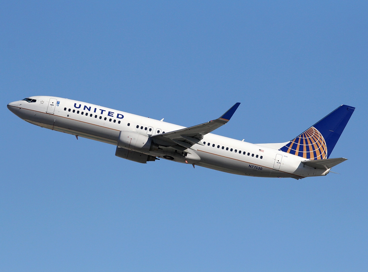 N77530 - 737-824(WL) - United Airlines - LAX - 04-03-2012