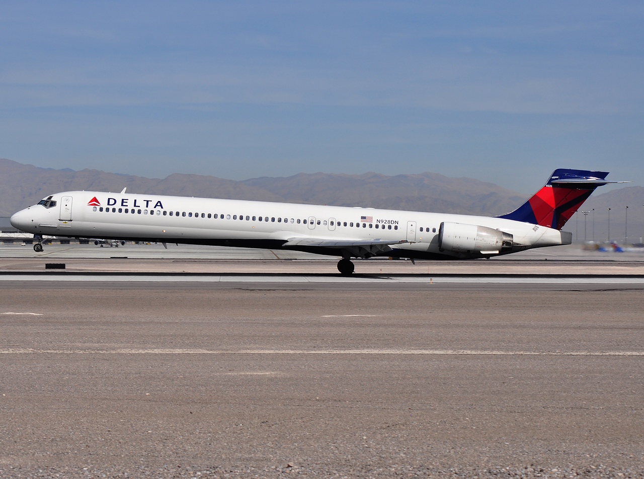 N928DN - MD-90-30 - Delta Air Lines - LAS - 05-03-2012