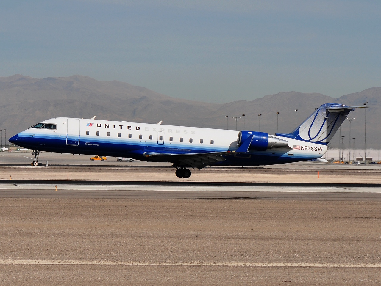 N978SW - CRJ-200ER - United Express - LAS - 05-03-2012
