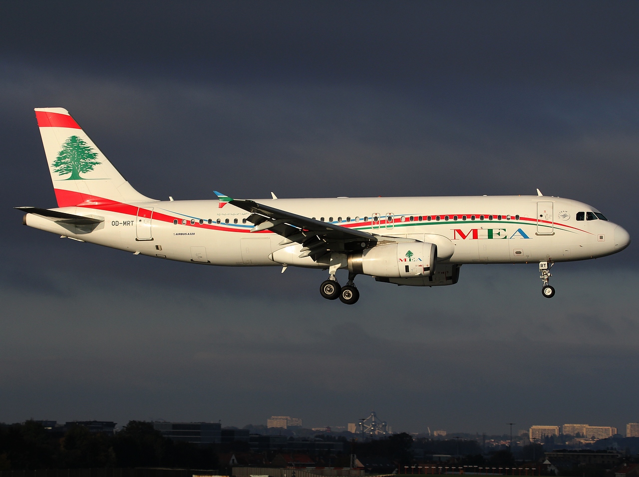 OD-MRT - A320-232 - MEA _ Middle East Airlines - BRU - 27-10-2012