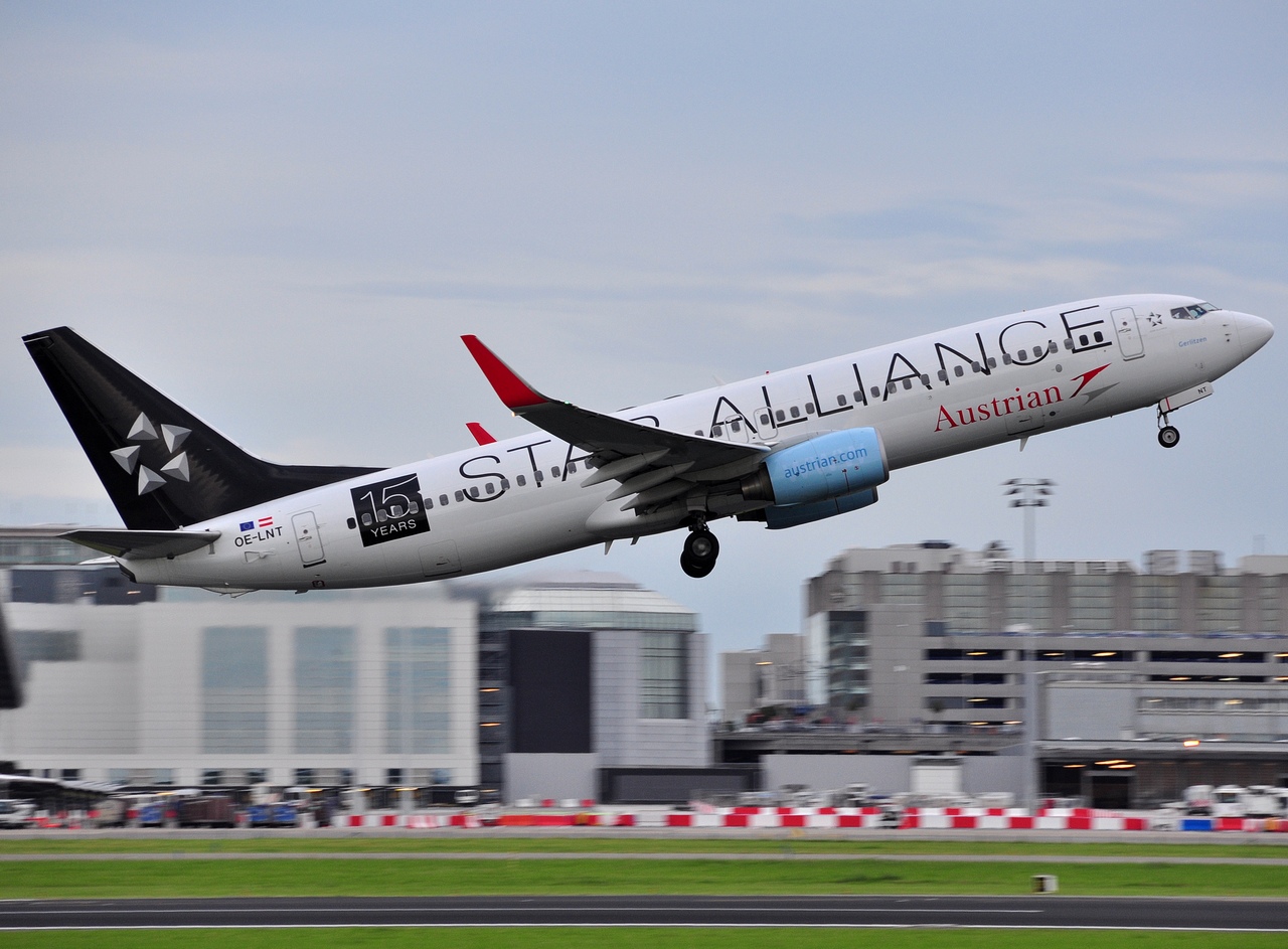OE-LNT - 737-8Z9(WL) - Austrian Airlines - BRU - 12-07-2012