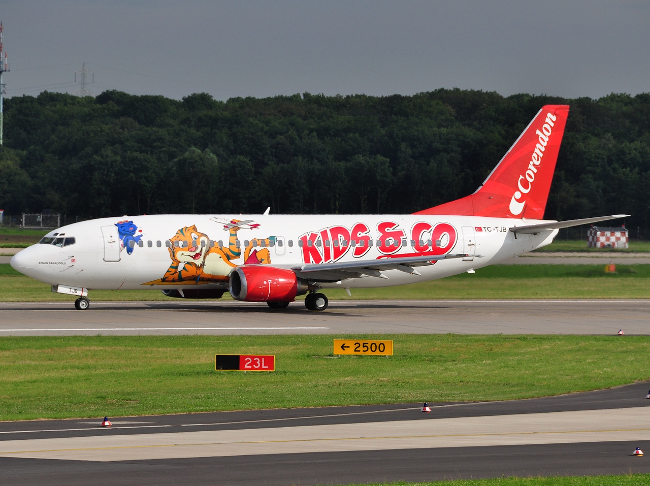 TC-TJB - 737-3Q8 - Corendon Airlines - DUS - 07-07-2012b