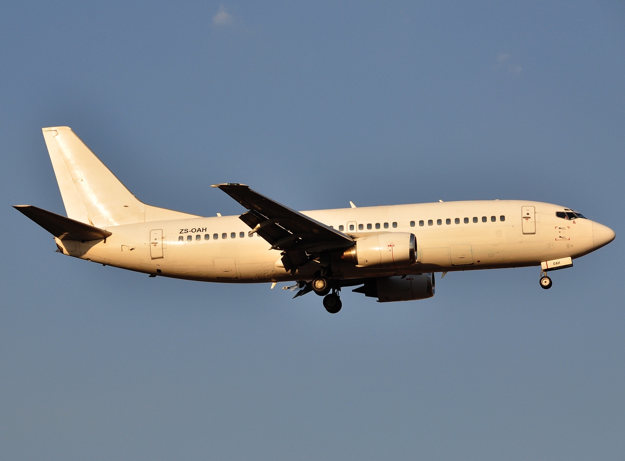 ZS-OAH - 737-33A - Comair - JNB - 30-05-2012