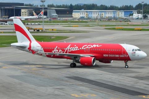 9M-AHE - A320-216 - AirAsia - SIN - 31-01-2012