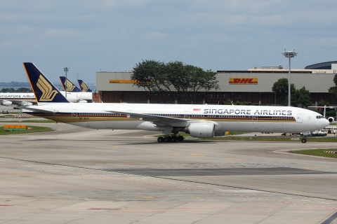 9V-SYF - 777-312 - Singapore Airlines - SIN - 31-01-2012