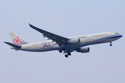 B-18312 - A330-302 - China Airlines - BKK - 27-01-2012