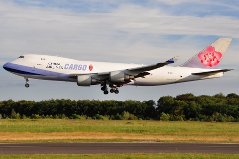 B-18717 - 747-409F - China Airlines - LUX - 02-09-2012
