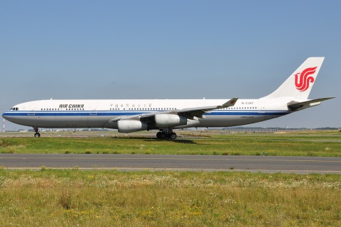 B-2387 - A340-313 - Air China - CDG - 10-08-2012
