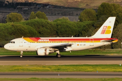 EC-JEI - A319-111 - Iberia - MAD - 28-11-2012