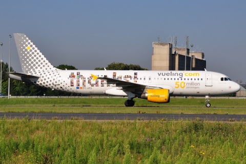 EC-JZQ - A320-214 - Vueling - CDG - 10-08-2012