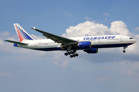 EI-UNU - 777-212(ER) - Transaero Airlines - HKT - 29-01-2012
