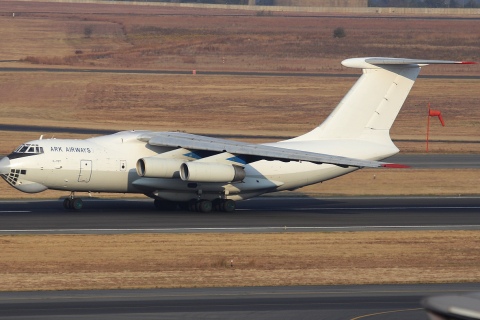 EK76603 - Ilyushin Il-76T - Ark Airways - JNB - 28-05-2012b