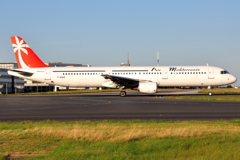 F-GYAR - A321-111 - Air Mediterranee - CDG - 10-08-2012