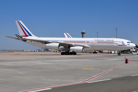 F-RAJB - A340-212 - French Air Force-Armee de lAir - CDG - 10-08-2012