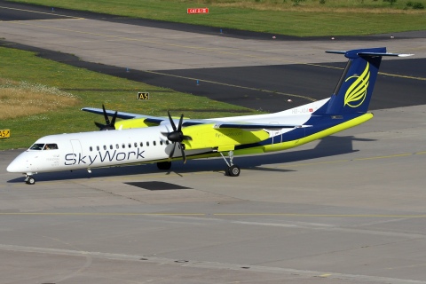 HB-JGA - DHC-8-402Q - SkyWork Airlines - CGN - 01-08-2012