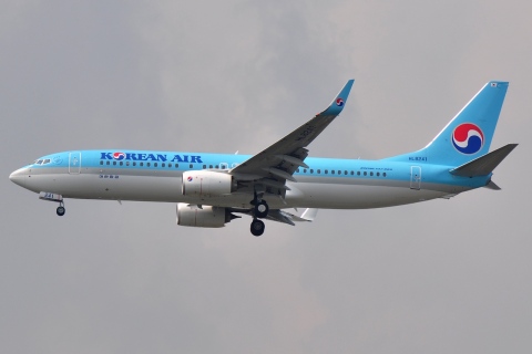 HL8241 - 737-8BK(WL) - Korean Air Lines - BKK - 25-01-2012