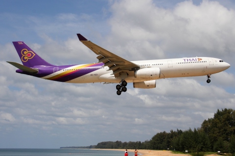 HS-TEO - A330-343 - Thai Airways International - HKT - 01-02-2012