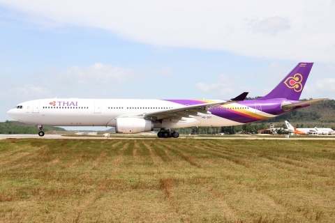 HS-TET - A330-343 - Thai Airways International - HKT - 01-02-2012b