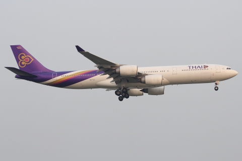 HS-TLC - A340-541 - Thai Airways International - BKK - 28-01-2012