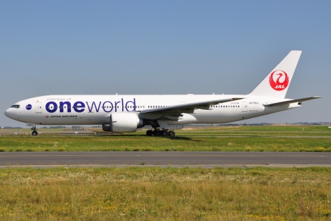 JA708J - 777-246(ER) - Japan Airlines - CDG - 10-08-2012