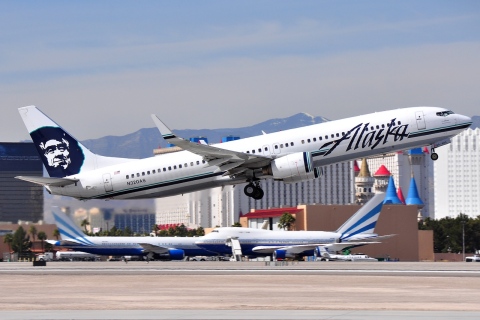 N320AS - 737-990(WL) - Alaska Airlines - LAS - 05-03-2012b