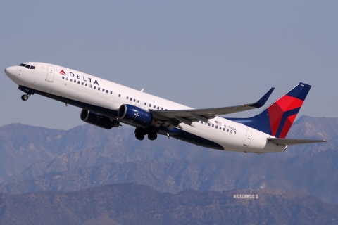 N374DA - 737-832(WL) - Delta Air Lines - LAX - 04-03-2012