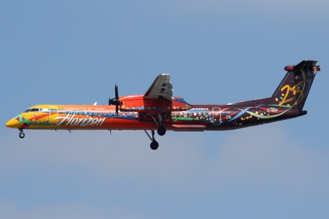 N425QX - DHC-8-402 - Horizon Air - LAX - 13-03-2012