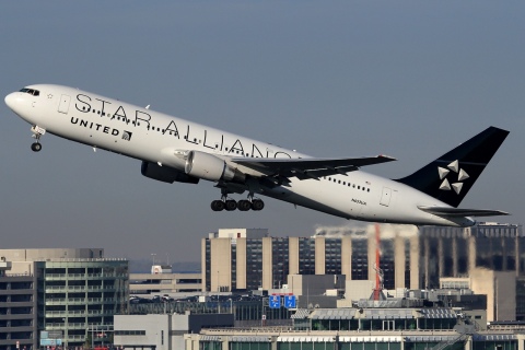 N653UA - 767-322(ER)(WL) - United Airlines - BRU - 28-10-2012