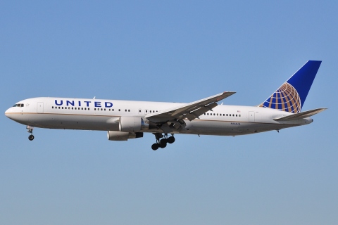N666UA - 767-322(ER)(WL) - United Airlines - LAX - 08-03-2012