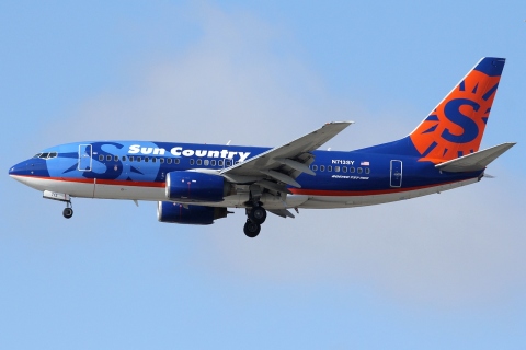 N713SY - 737-7Q8 - Sun Country Airlines - LAX - 13-03-2012
