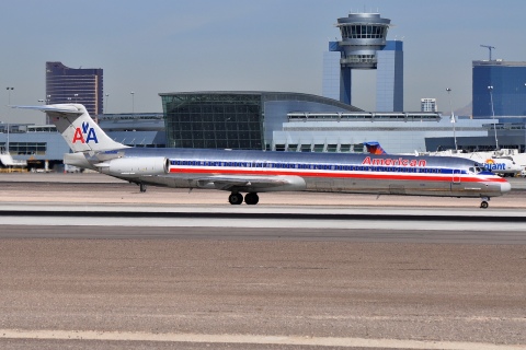 N954U - MD-82 - American Airlines - LAS - 05-03-2012b