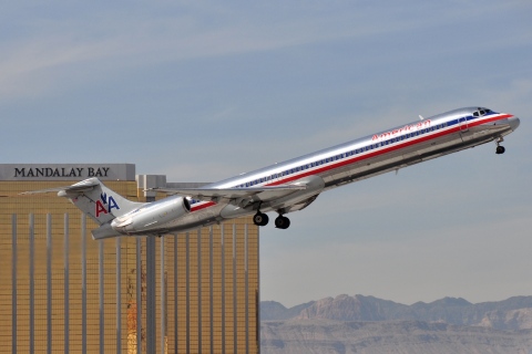 N954U - MD-82 - American Airlines - LAS - 05-03-2012c