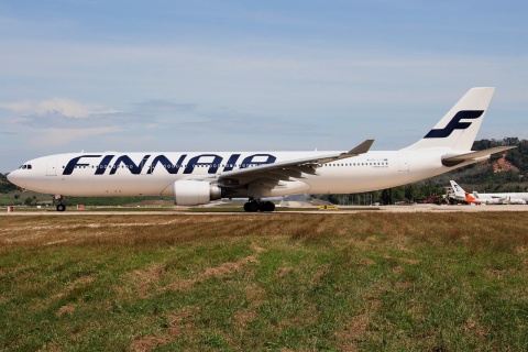 OH-LTU - A330-302E - Finnair - HKT - 29-01-2012b