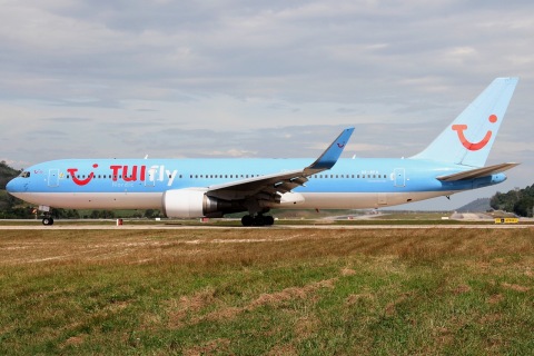 SE-RFS - 767-304(ER)(WL) - TUIFly Nordic - HKT - 29-01-2012