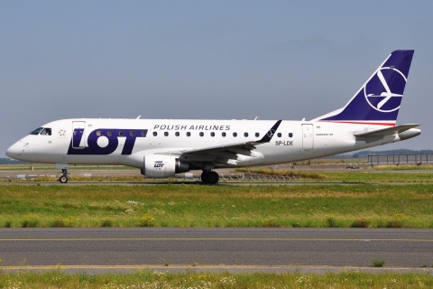SP-LDE - ERJ-170STD (ERJ-170-100) - LOT _ Polish Airlines - CDG - 10-08-2012