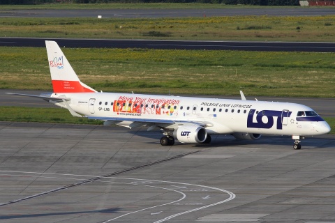 SP-LNB - ERJ-195LR (ERJ-190-200 LR) - LOT _ Polish Airlines - BRU - 09-08-2012