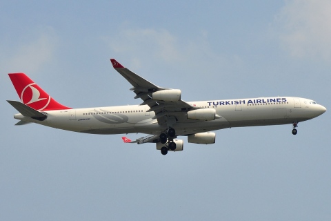 TC-JGM - A340-311 - Turkish Airlines - BKK - 25-01-2012