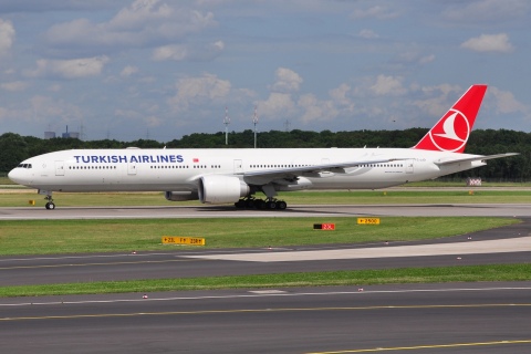 TC-JJO - 777-3F2(ER) - Turkish Airlines - DUS - 07-07-2012