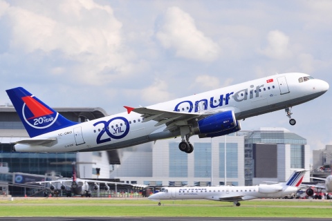 TC-OBO - A320-232 - Onur Air - BRU - 12-07-2012