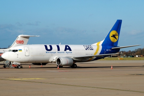 UR-FAA - 737-3Y0 - Ukraine International Airlines - LGG - 25-11-2012
