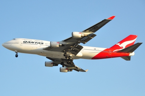 VH-OEG - 747-438(ER) - Qantas - LAX - 08-03-2012